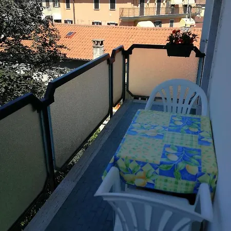 Rocca View Central Flat