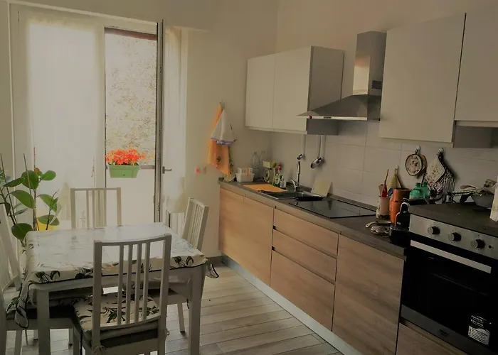 Rocca View Central Flat *