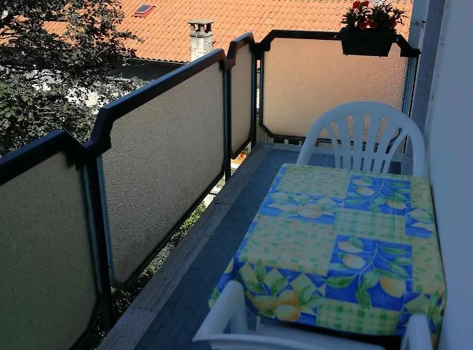 Rocca View Central Flat