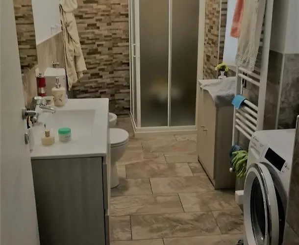 Rocca View Central Flat *